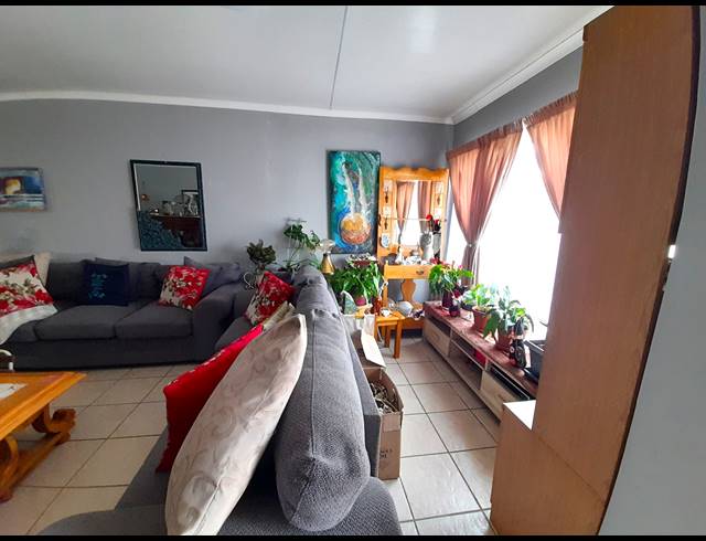 3 BEDROOM TOWNHOUSE FOR SALE IN ARCON PARK